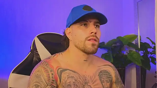 Ades_Lowe live sex cam