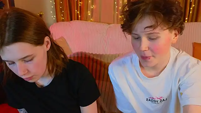 Girls_Fingers live sex cam