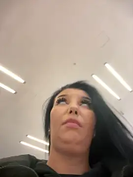 Tisha_Busty live sex cam