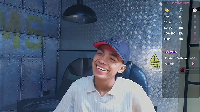 AlanCutee live sex cam