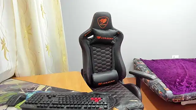 iliaskrislove live sex cam