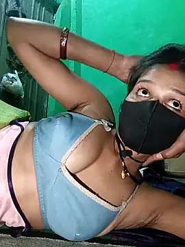 Hoty_girl_143's cam snapshot