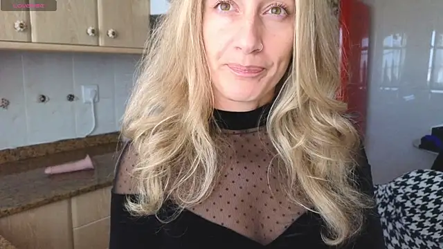 Lunamix's cam snapshot