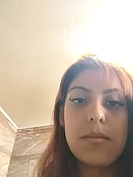 mia_hottie2210's cam snapshot