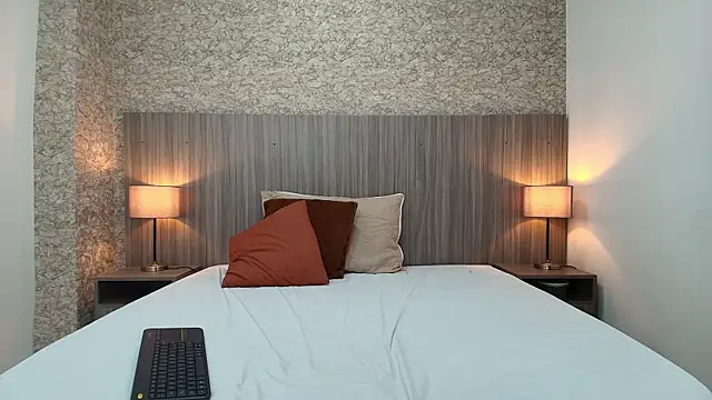 zoe_bermudez's cam snapshot