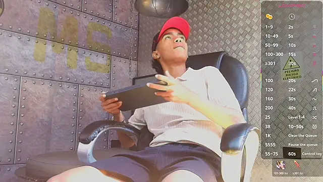 AlanCutee live sex cam