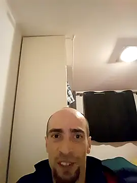 Kinshasa95 live sex cam