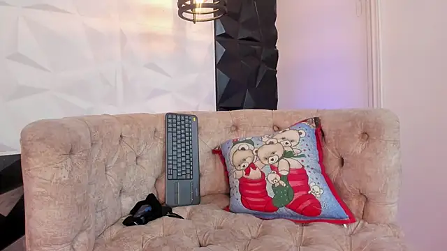 Mia_Luxor's cam snapshot