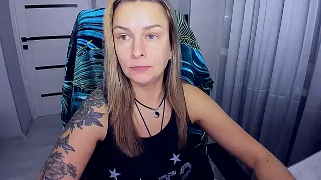 AlexiaDarren live sex cam