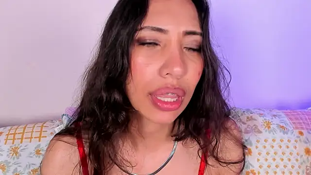 Miss_veronicaa2 live sex cam