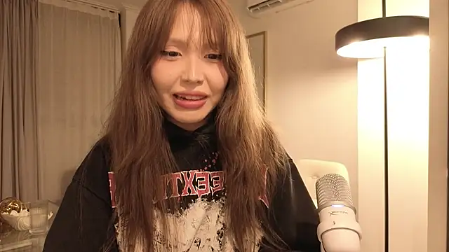 TammiLou live sex cam