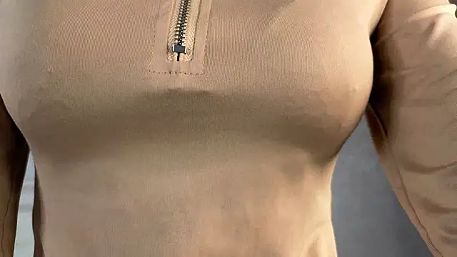 YvonneShames's cam snapshot