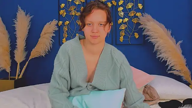 TRINITI_MOON's cam snapshot