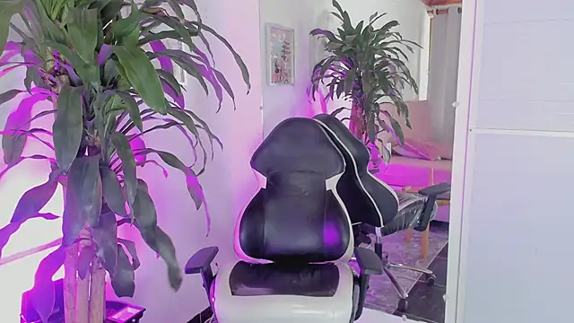 Pamela_SkinnySexy's cam snapshot