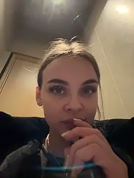 KristiRich live sex cam