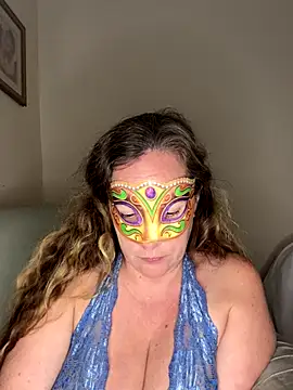 largeboobies30's cam snapshot