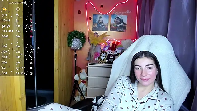 Fiery_Brunette_'s cam snapshot