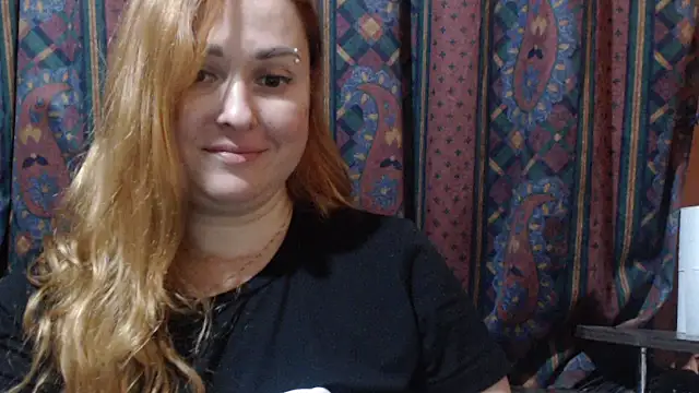 Foxy_Kate3333's cam snapshot