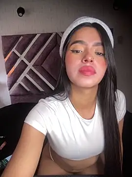 LunaMoore_Pink's cam snapshot