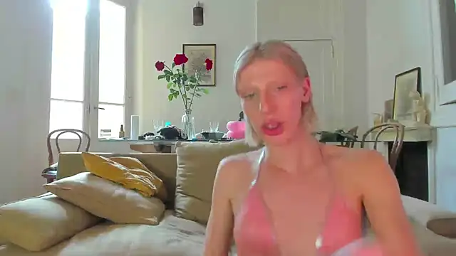 AliceSnowCatt live sex cam