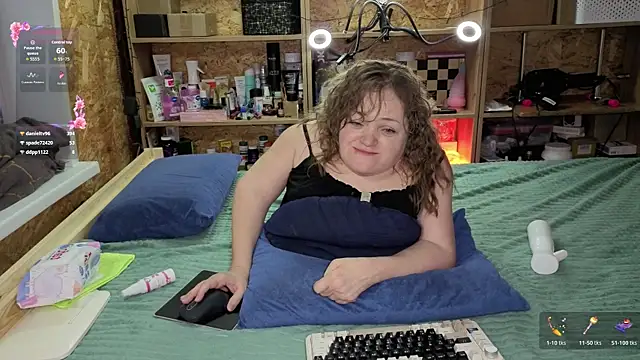 MiniNatalie's cam snapshot