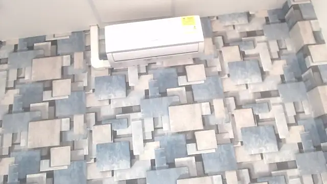 angel_dthroatt's cam snapshot