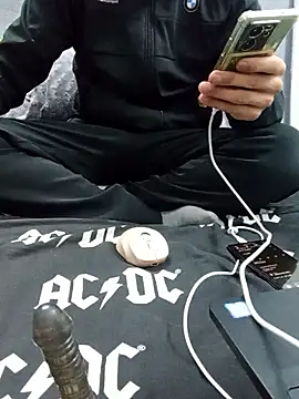 yazin19's cam snapshot