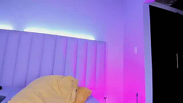 theladymonserrateshow's cam snapshot