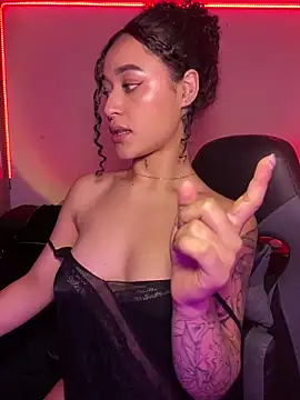 Crystal_Dluna's cam snapshot