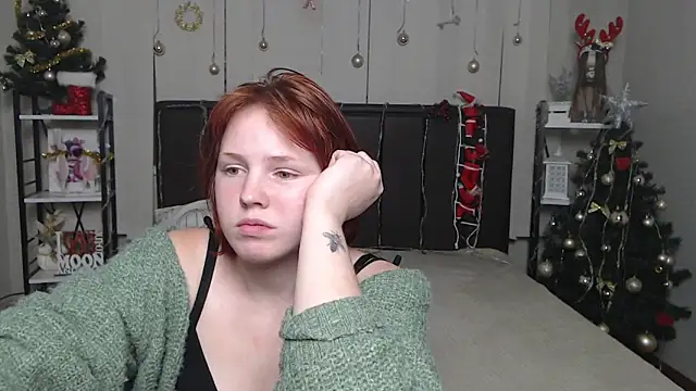 EvelinaRedfox's cam snapshot