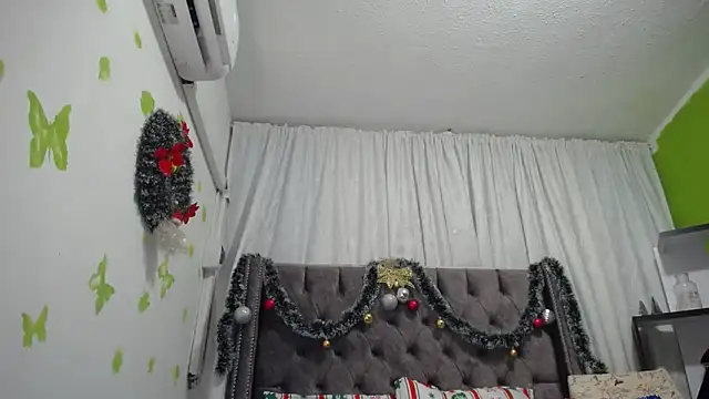 ANA-BULLOCK-'s cam snapshot