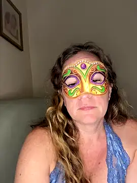 largeboobies30's cam snapshot