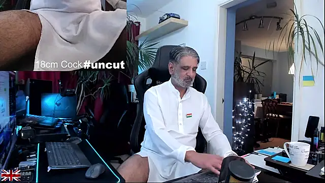 OnlineBossUK live sex cam