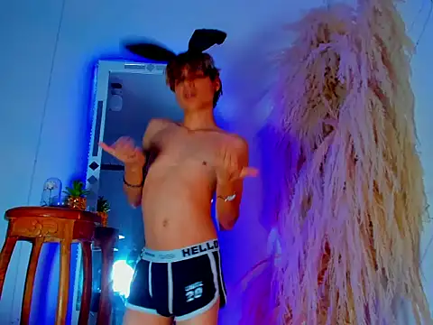 Leo_Glow live sex cam