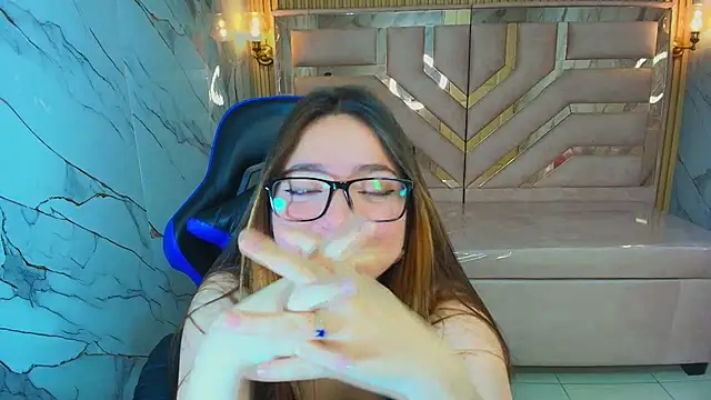 emily__r_'s cam snapshot