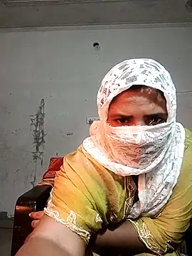 HotAishaa's cam snapshot