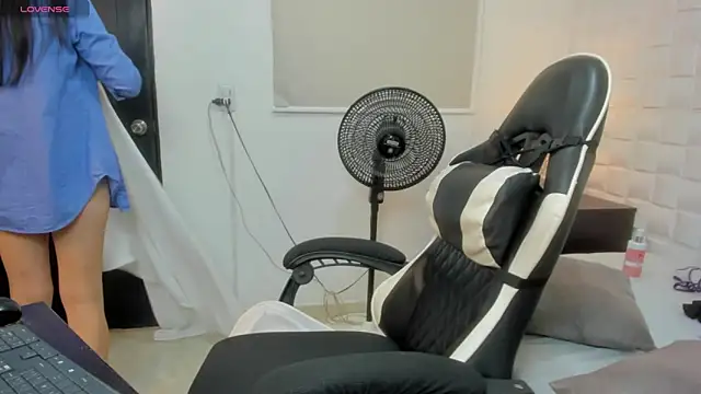 yulitza1025's cam snapshot