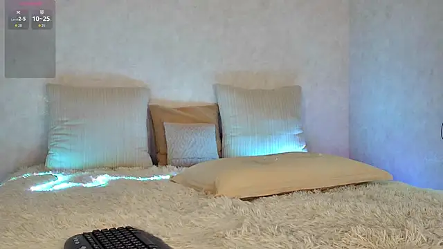 Roseaa's cam snapshot