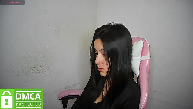 Hannah_Barker's cam snapshot