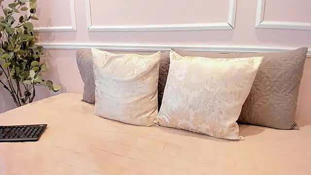 Lucy_Canel's cam snapshot