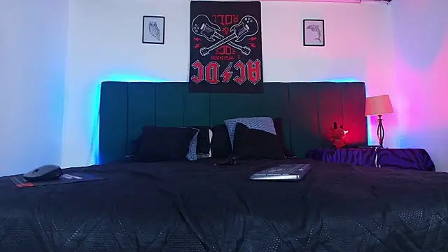 Alisse_Moore's cam snapshot