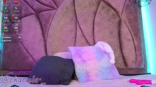 Kanela_miller_'s cam snapshot