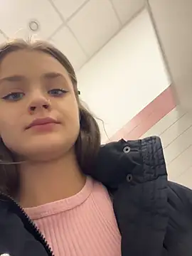 KittyQueeny live sex cam