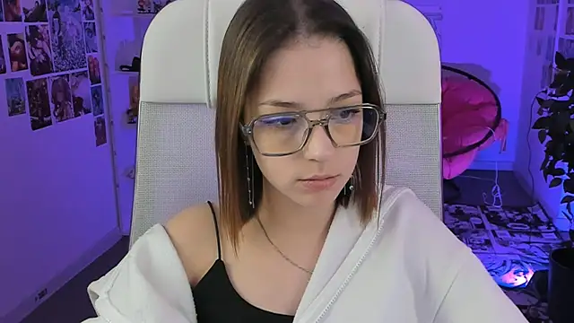 PamBeesly's cam snapshot