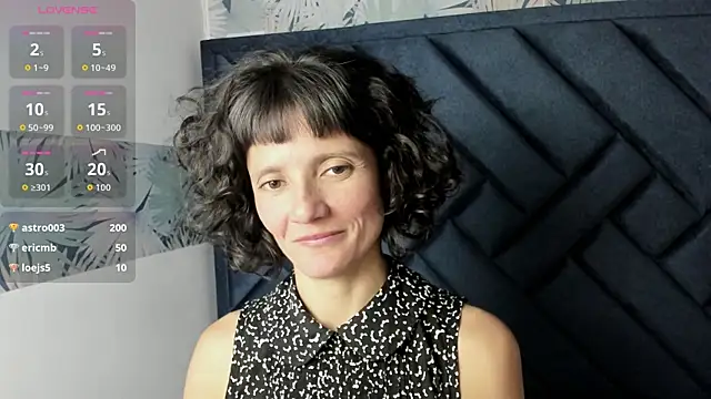 Valery_More__'s cam snapshot