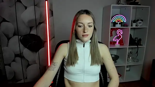 EvelynBlond's cam snapshot