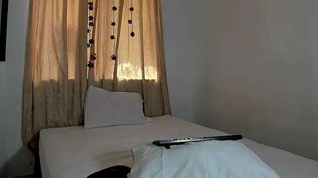 raiderandroxie's cam snapshot