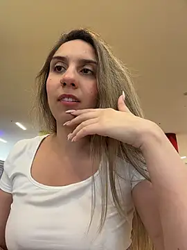 sarah_honey__'s cam snapshot