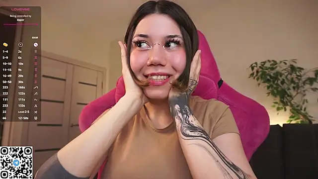 RoxannaCarver live sex cam