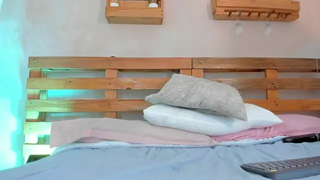 _miss_mia's cam snapshot